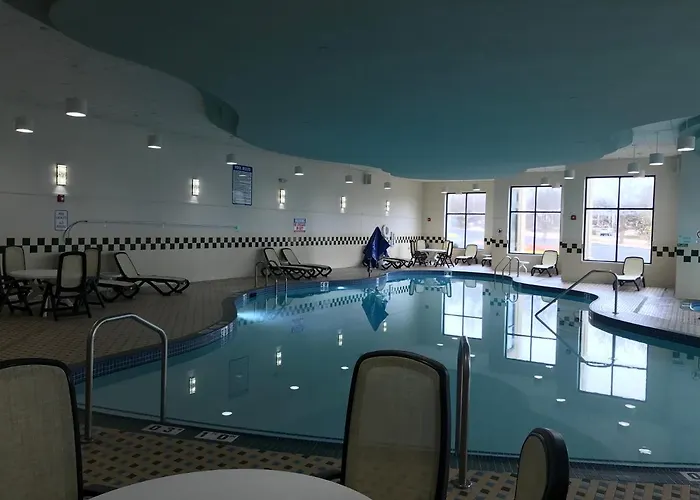 & Chicago Northwest - By Ihg Elgin