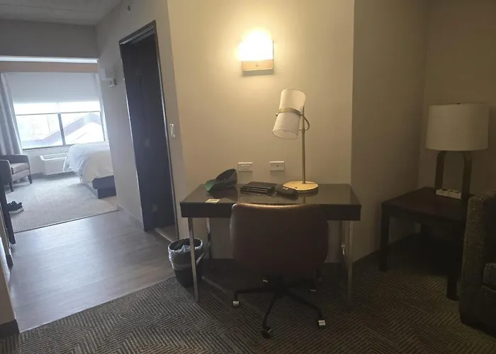 & Chicago Northwest - By Ihg Elgin
