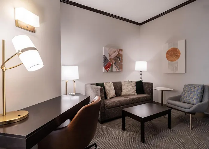 & Chicago Northwest - By Ihg Hotel