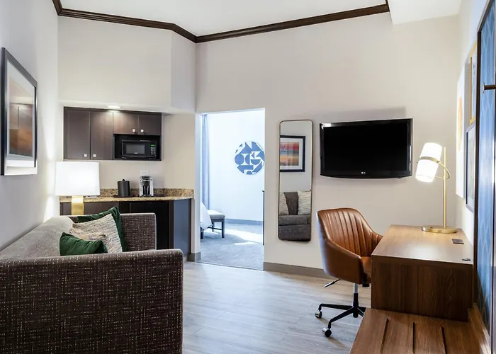 & Chicago Northwest - By Ihg Elgin
