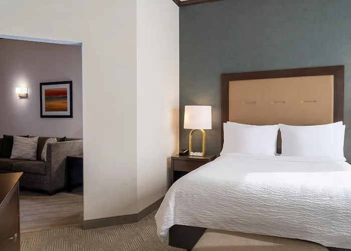 & Chicago Northwest - By Ihg Hotel