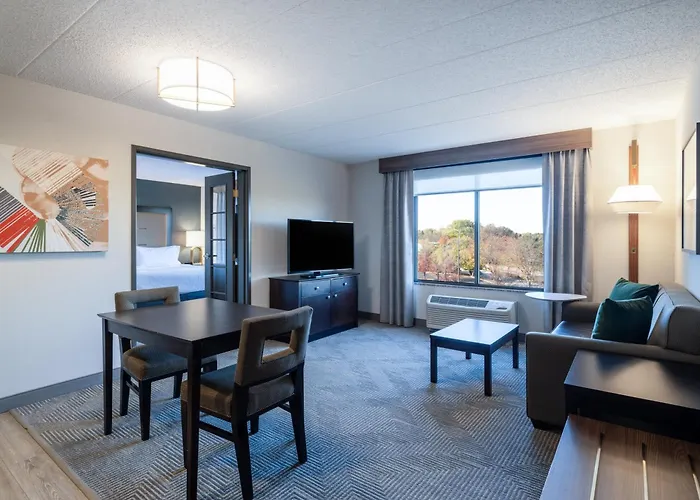Hotel & Chicago Northwest - By Ihg