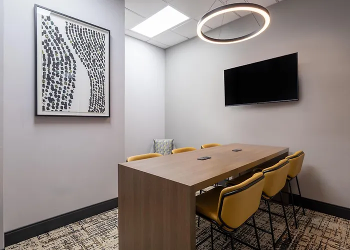 & Chicago Northwest - By Ihg Elgin