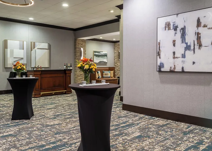 & Chicago Northwest - By Ihg Elgin