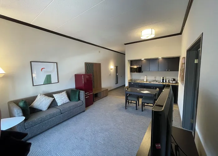 & Chicago Northwest - By Ihg Hotel 3*